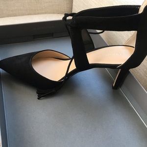 Ann Taylor- Brand new and never worn pumps sz 5.5